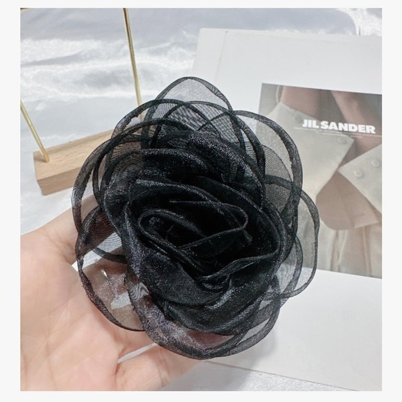 NWOT! Dainty Rose Flower Brooch Pins Delicate Large Lace Flowers - 100mm - Picture 1 of 6